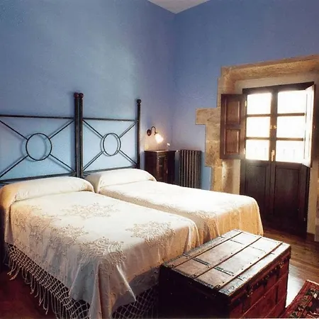 Casona De San Pantaleón de Aras